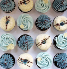 Indlæs billede til gallerivisning Cupcakes til kagebordet til f.eks. barnedåb eller babyshower
