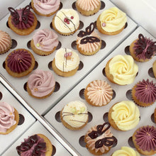 Indlæs billede til gallerivisning Bestil minicupcakes med sommerfugle hos Snirkleriet, Aarhus
