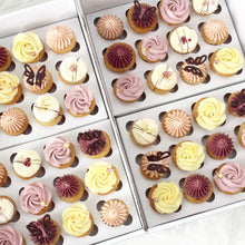 Indlæs billede til gallerivisning Bestil minicupcakes med chokolade-sommerfugle hos Snirkleriet, Aarhus
